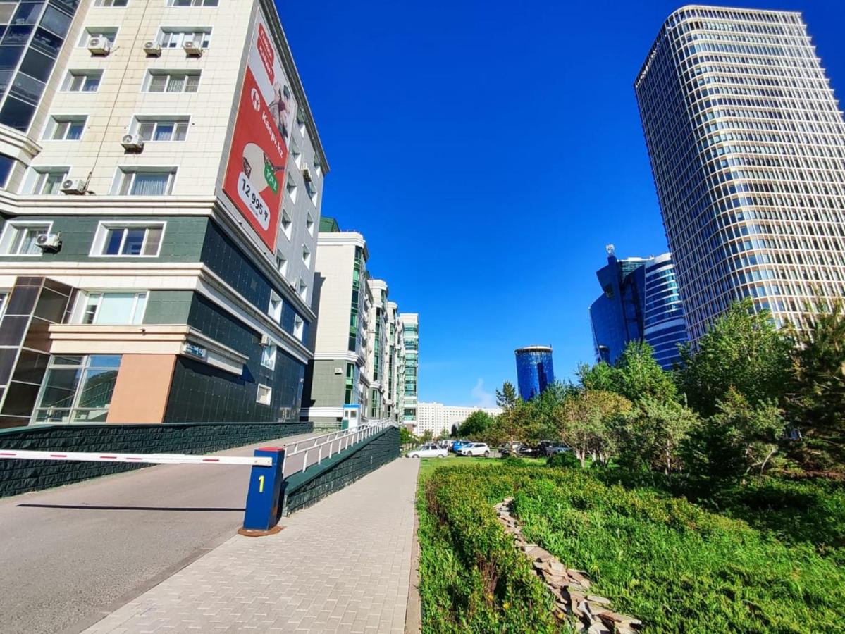 36 ШИКАРНЫЙ ВИД на Байтерек 3х комн кв с 3мя кроватями и раскладным диваном на 1-8 человек - B&B Astana