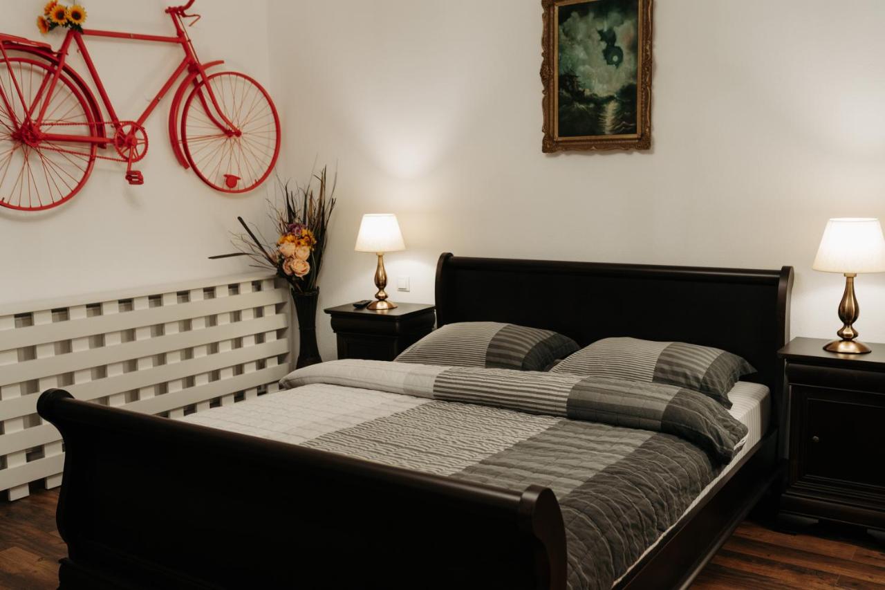 Deluxe Double Room with Garden View