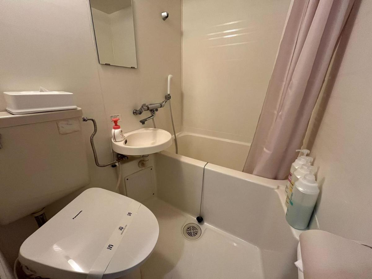 Twin Room with Private Bathroom