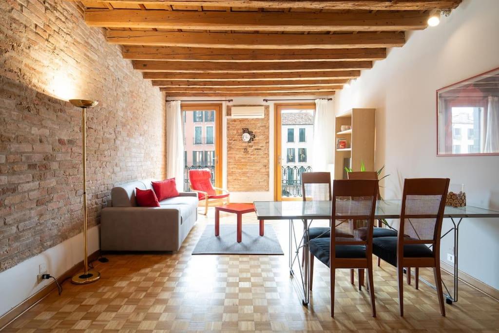 enJoy Home - Appartamento Orologio, Piazza dei Signori - B&B Padova