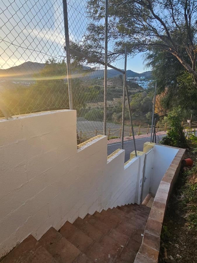 Malaga Sunshine Rentals - Villa Buenavista - El Higuerón - Bed and Breakfast Benalmádena