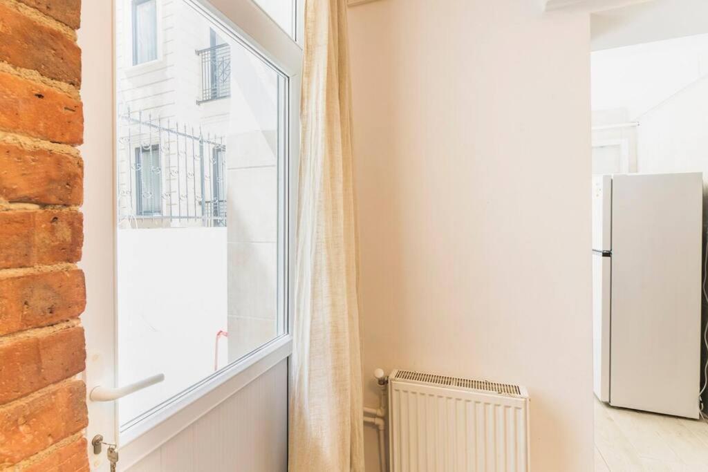 Beautiful 2BR House w/AC 400meters Taksim Square - B&B Istanbul