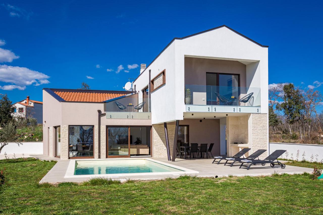 Villa Ogradina near Pula with sea view for 5 persons only 3 km from the Beach - Chambres d'hôtes Krnica
