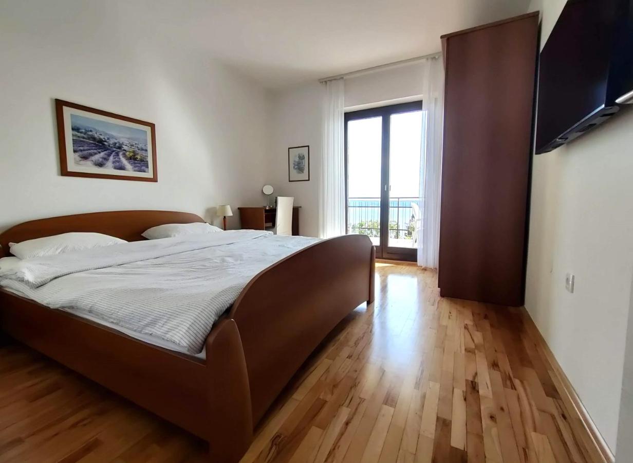 Apartment mit Meerblick