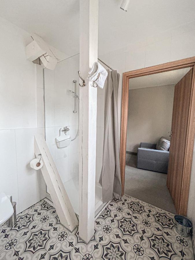 Deluxe Double Room (2 Adults + 1 Child)