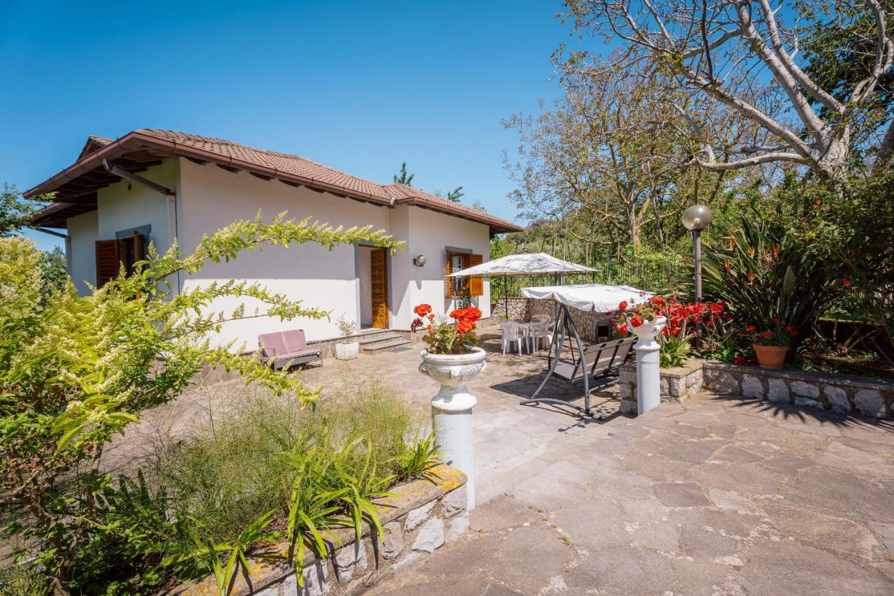Villa Barby with garden and pool - Bed and Breakfast Massa Lubrense