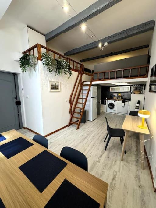 Appart au cœur du centre-ville - B&B