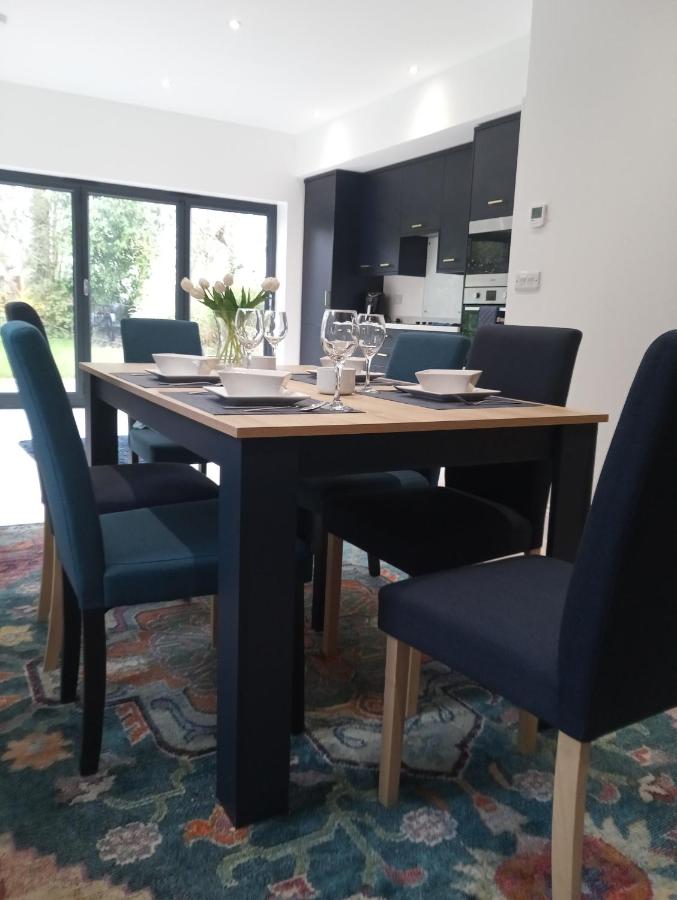 Crossing Cottage Sleeps 6 Parking, Family & Contractors Newark - Chambres d’hôtes Staythorpe