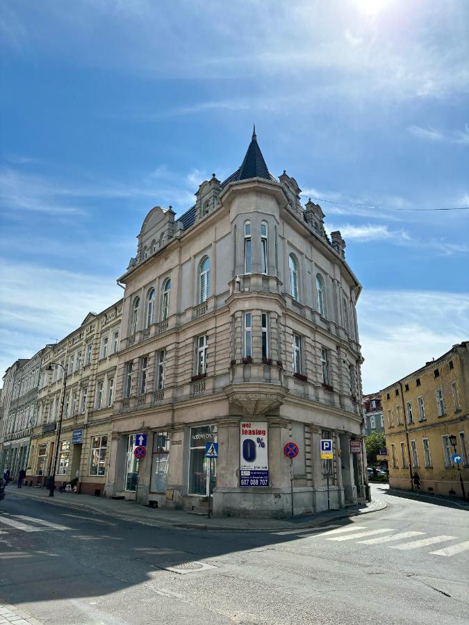 Apartament "Gold Luxury Dubai" Centrum z dużą wanną dla Dwojga - B&B