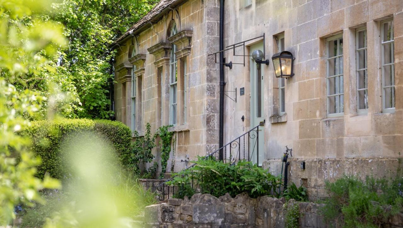 The Old School Rooms Beautiful Georgian apartment, sleeps 12 with Wifi and Parking, near Bath - B&B
