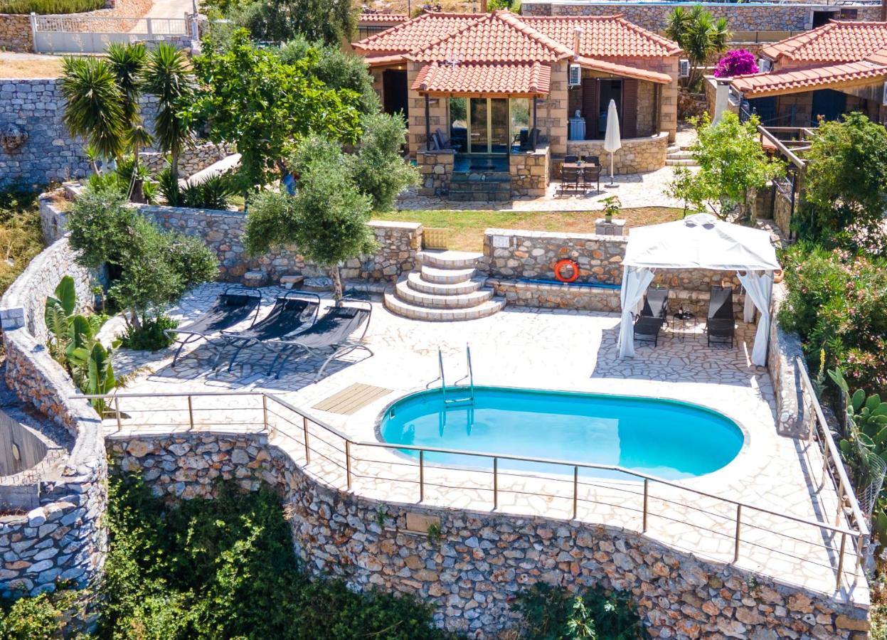 Leopolis Stone House - B&B Nikhórion