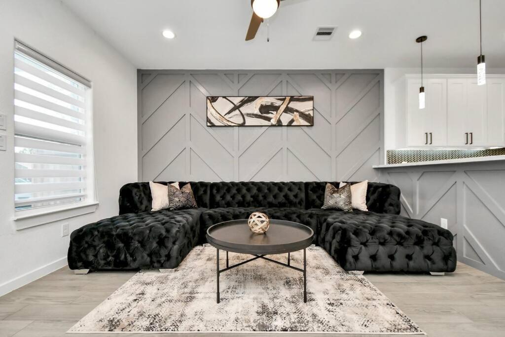Grand Luxé Retreat - Sleeps 8 - Free Parking - Med Center & NRG - B&B