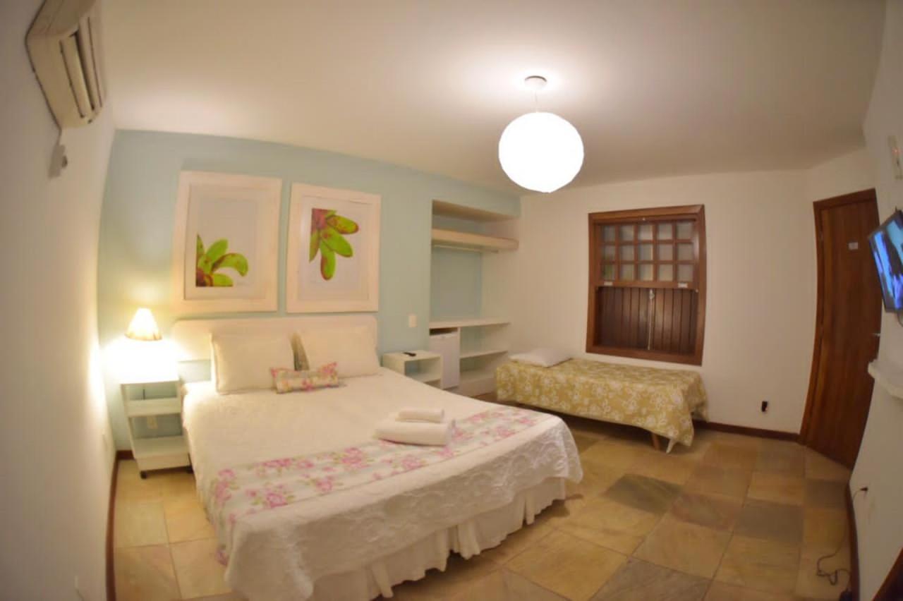 Habitación Triple con vistas al jardín
