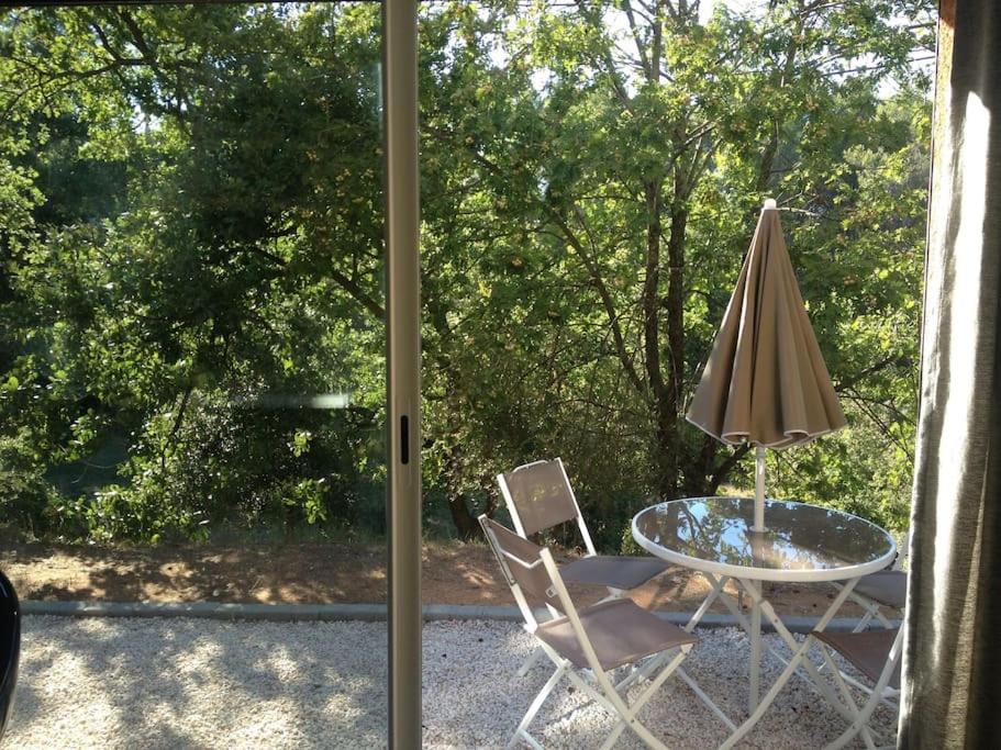 Appartement 2-4 pers. piscine, entre Aix et Cassis - B&B