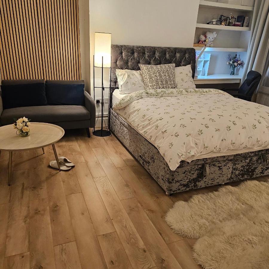 Hello Kitty - B&B Mánchester