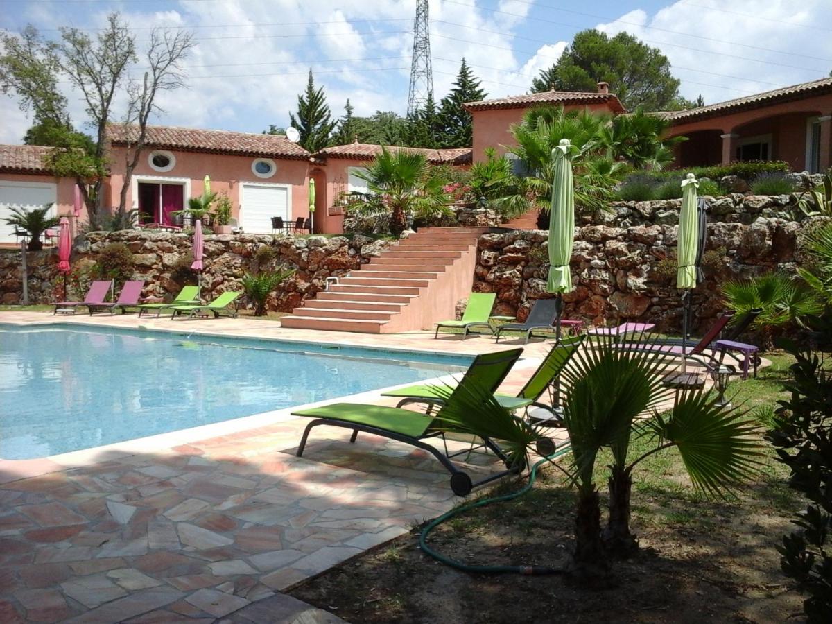 B&B Roquebrune-sur-Argens - Mas des Lys - Bed and Breakfast Roquebrune-sur-Argens