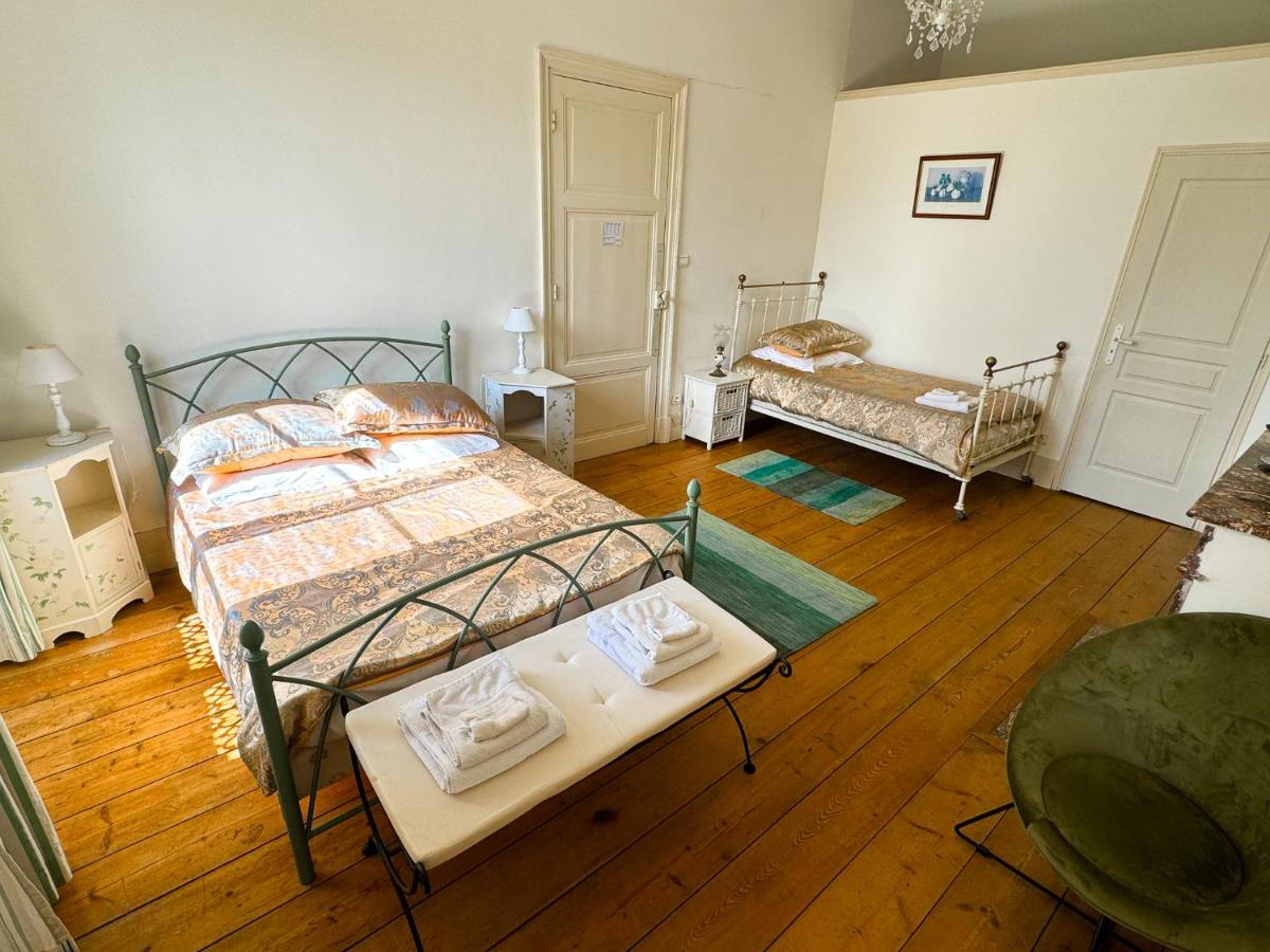 Camera Matrimoniale/Doppia con Letti Singoli con Bagno Privato