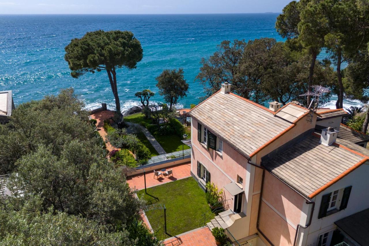 Wonderful Villa with Sea View Terrace In Mulinetti - Chambres d'hôtes Recco