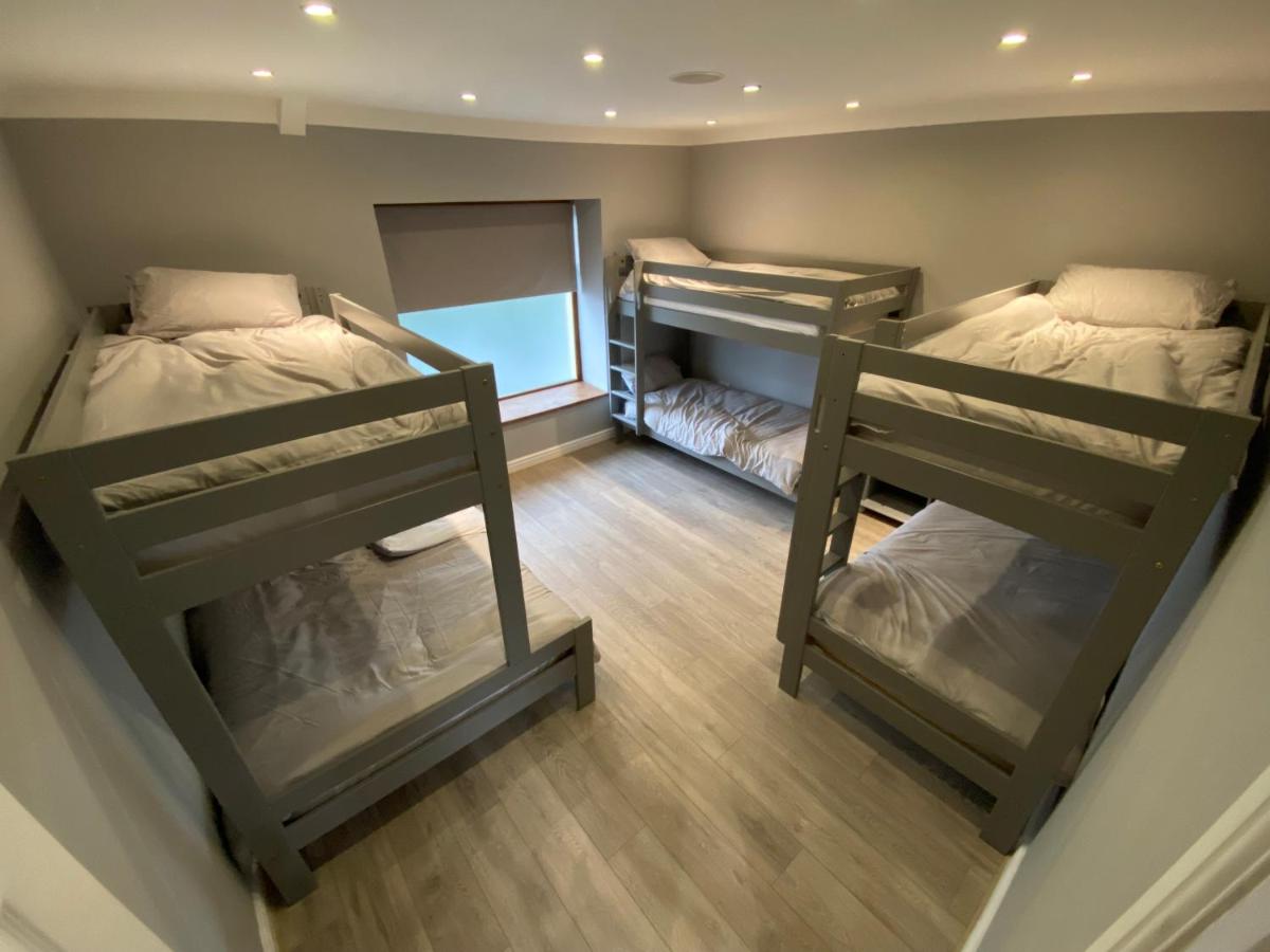 Mixed Dormitory Room