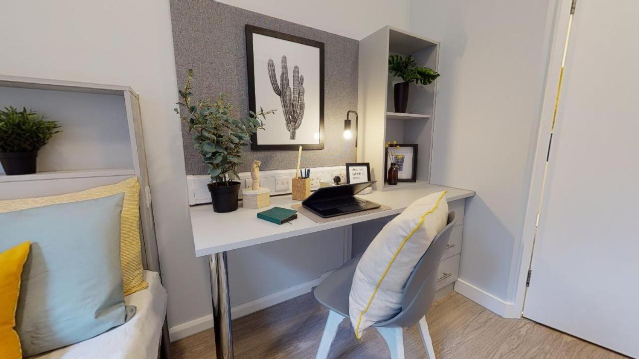 Student Only Private Ensuite Room at Will Wyatt Court - B&B