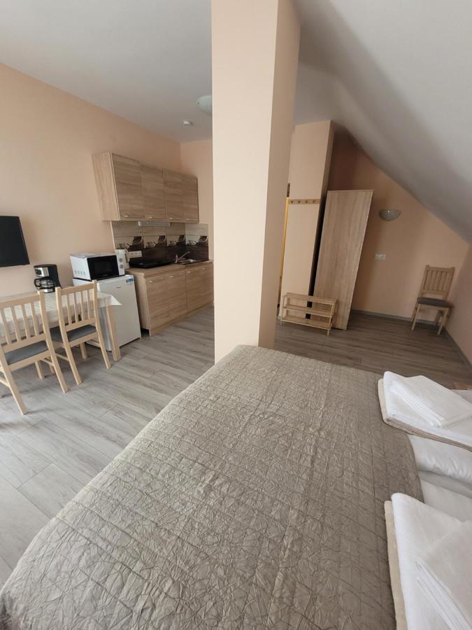 Doppelzimmer mit Gartenblick