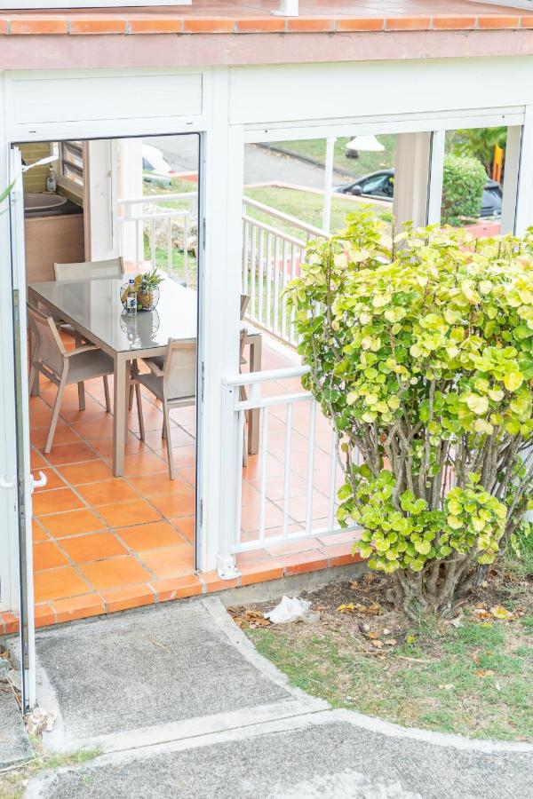 APPARTEMENT LES SAINTES, ANSE DES ROCHERS - Chambres d’hôtes Saint-François