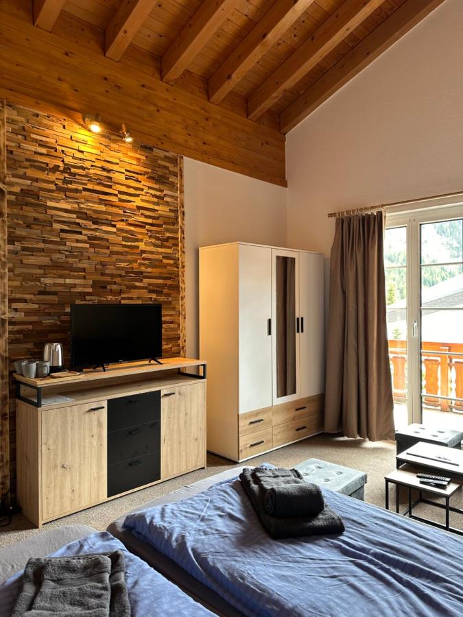 Family Room with Mountain View