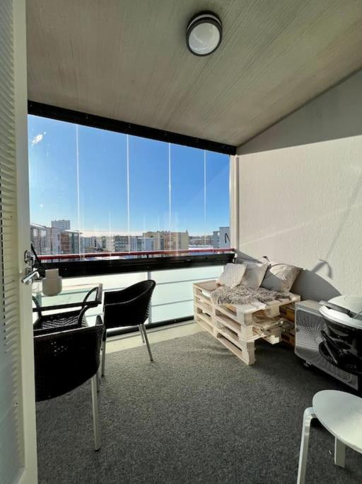 Moderni yksiö lähellä keskustaa/ Modern studio near city center - Ferienwohnung