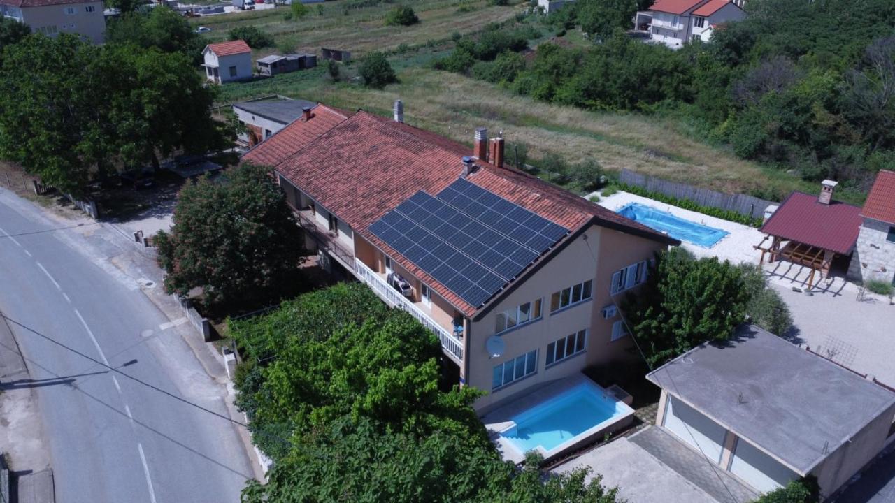 Apartment Vrljika,with private pool,bikes,garage - B&B