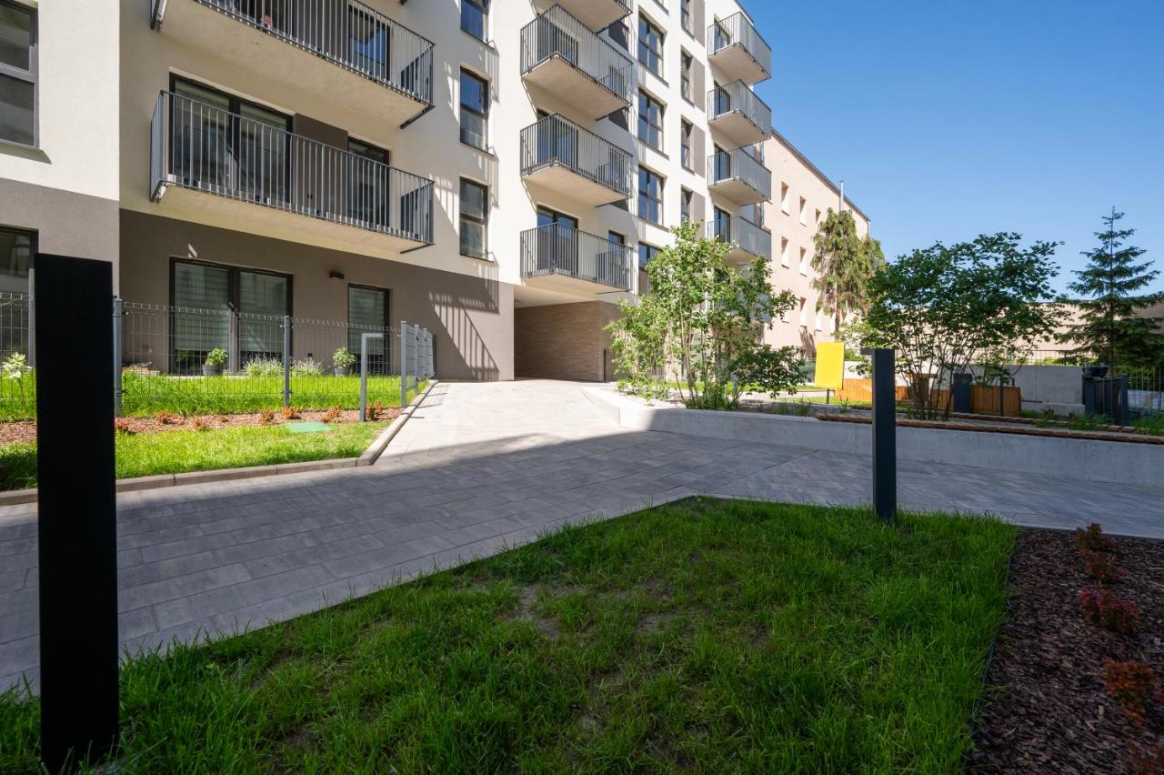 Łódź Fabryczna Apt - Workspace, Balcony - by Rentujemy - B&B Lodz