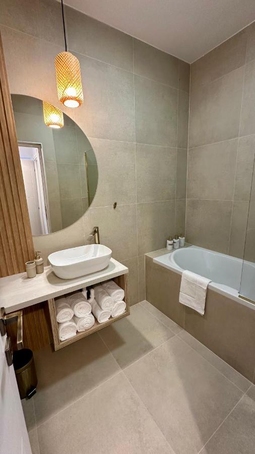 Appartamento con 2 Camere da Letto e Balcone