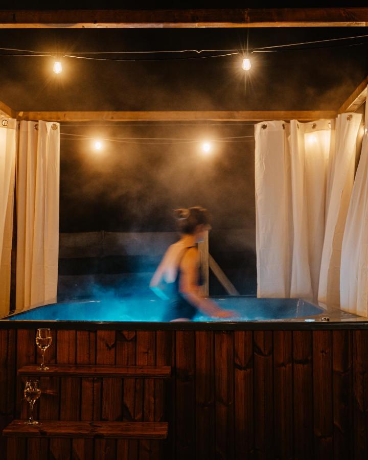 Sarnia Łąka Domek 1 z Prywatnym Jacuzzi - B&B