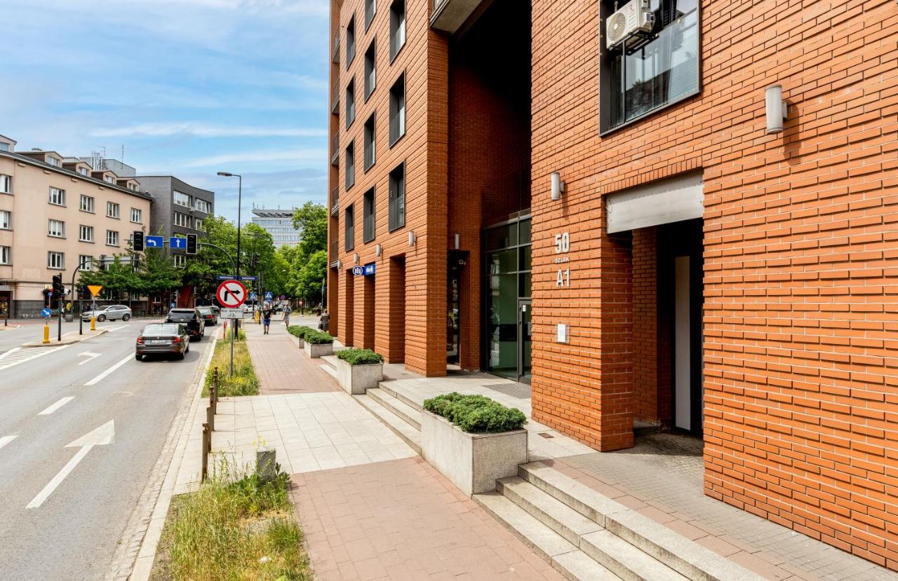 Modern Apartments II with FREE underground parking - B&B