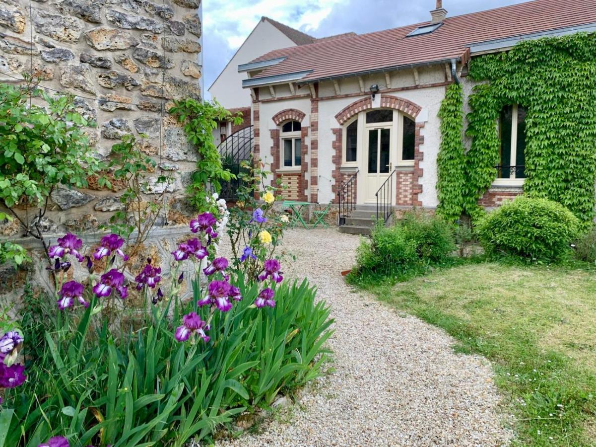 B&B Gif-sur-Yvette - Clos des Mésanges - charmant 2p idéal pour U Paris-Saclay et proche RER - Bed and Breakfast Gif-sur-Yvette