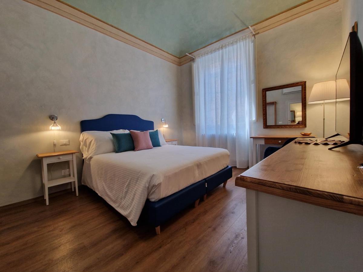 Double Room with Private External Bathroom