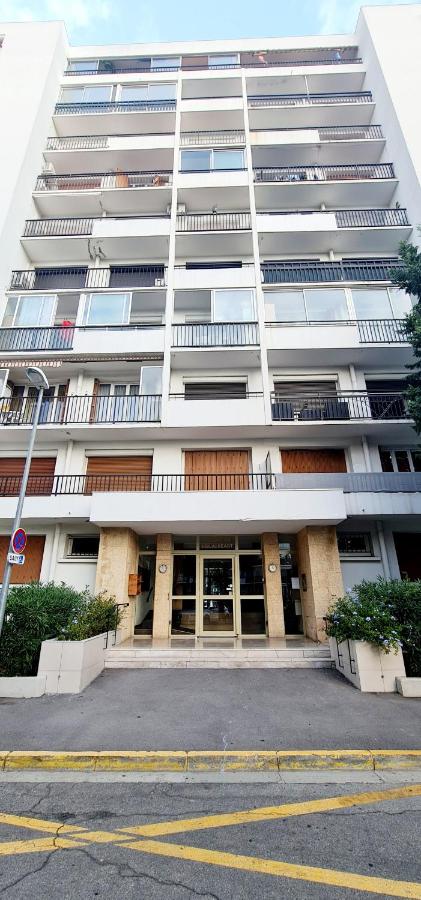 Appartement Standing 110m2 lumineux, Clim, balcons - B&B Perpignano