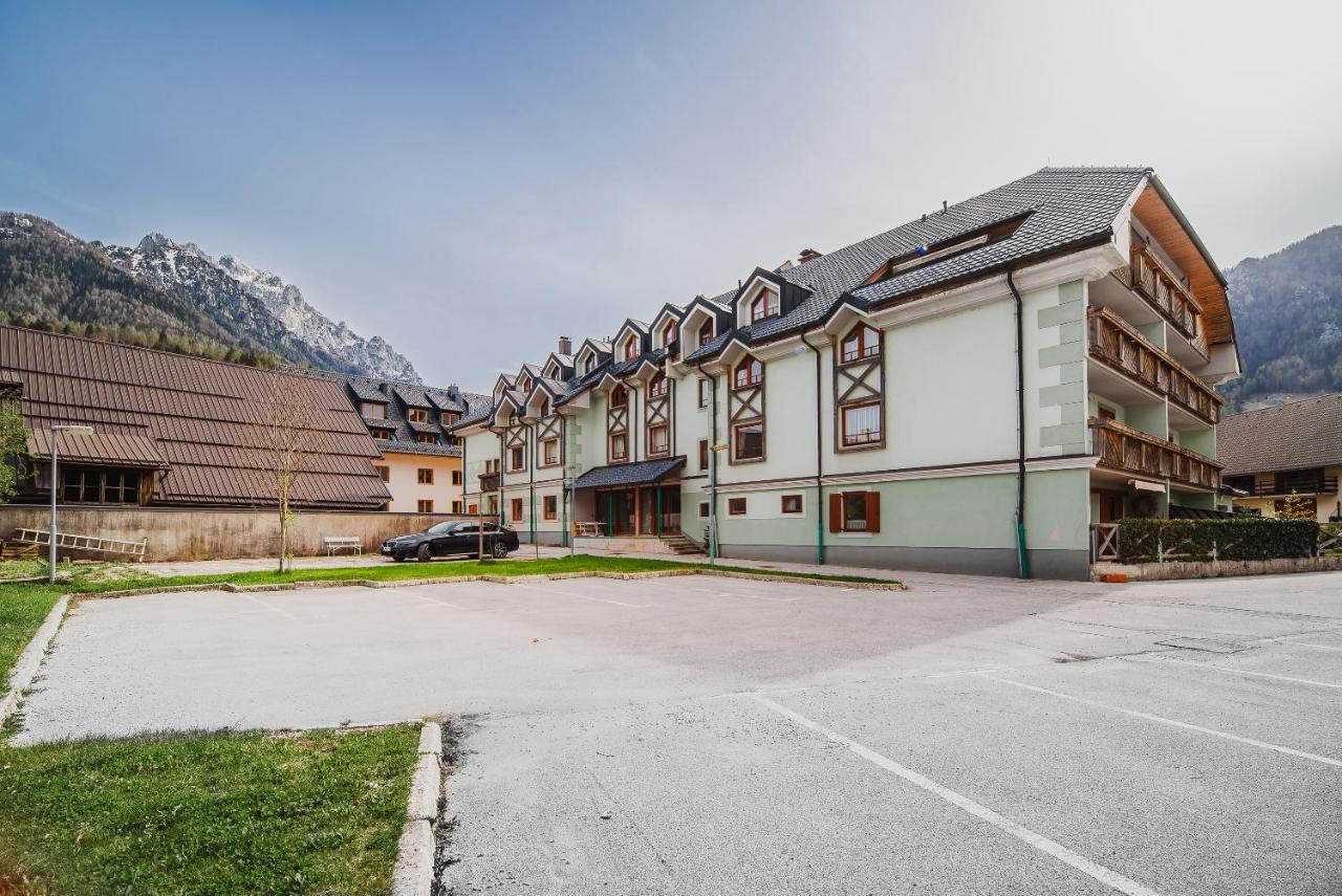 Apartments Slavec with Free Onsite Parking - B&B