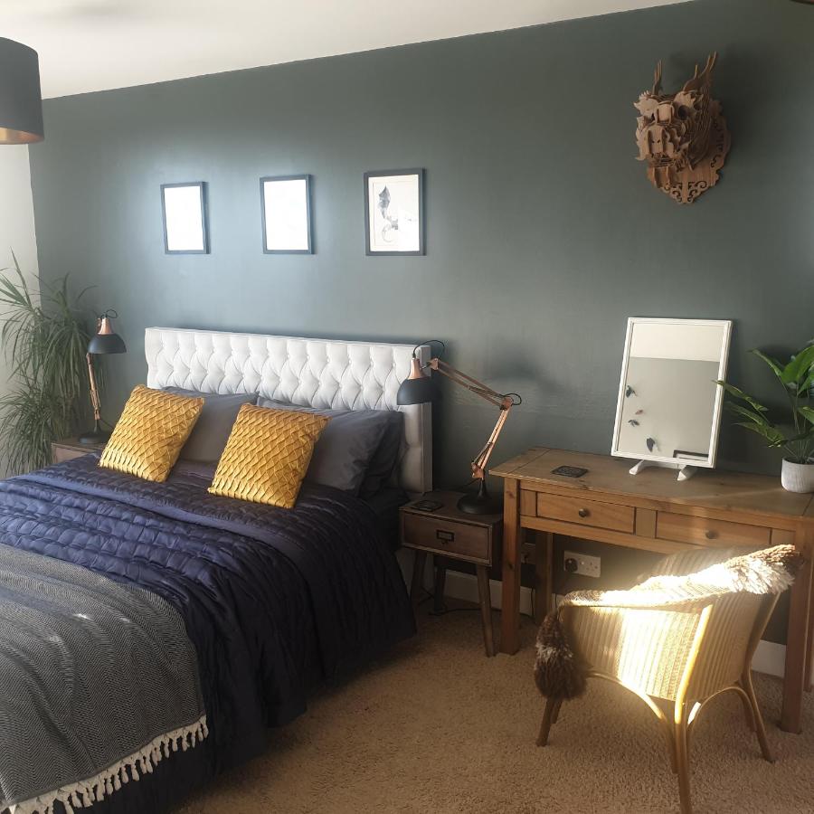 Dragon - Double Room with Sea View and Ensuite