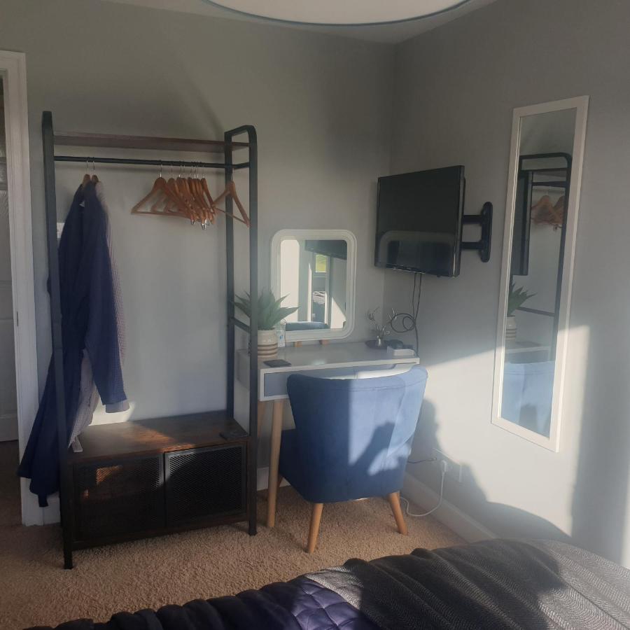Stag - Double Room with Sea View (separate private shower room)