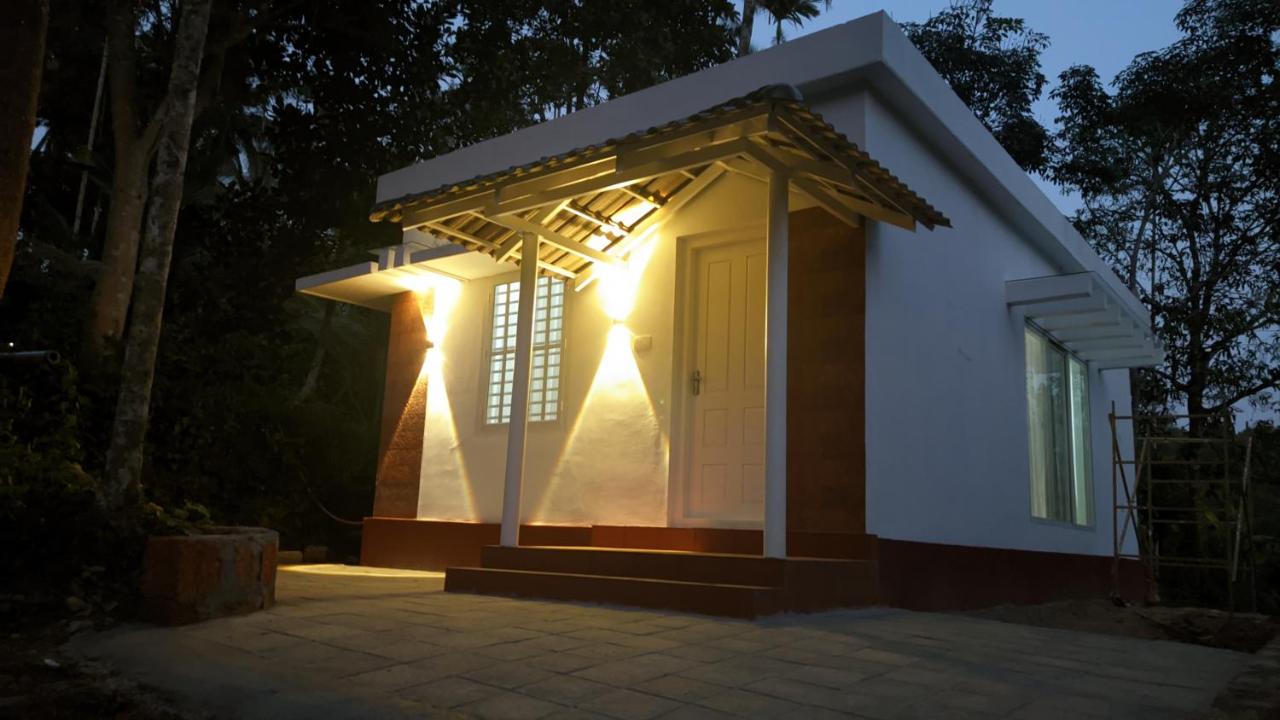 Mahogany by Exuberance Stays - B&B Wondh