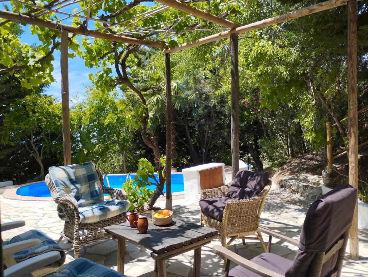 Casa Jardín Natural Sedella - Bed and Breakfast
