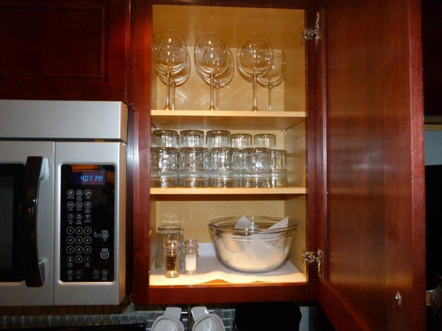 HARRY POTTER LIVES HERE! Unforgettable Home, Pool, Sleeps 8, Near Dis, LOW Rates! - Chambres d'hôtes Kissimmee