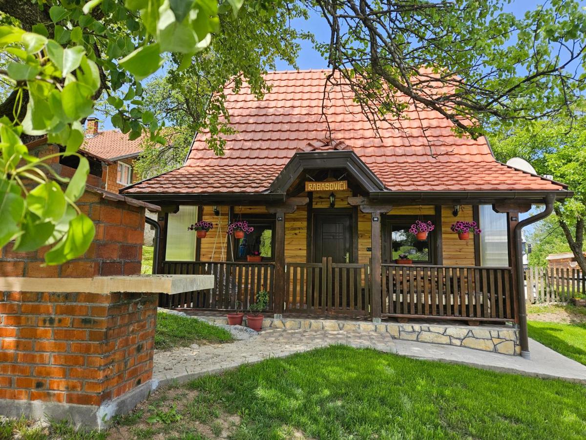 B&B Bajina Bašta - Brvnara ispod stare kruške - Bed and Breakfast Bajina Bašta