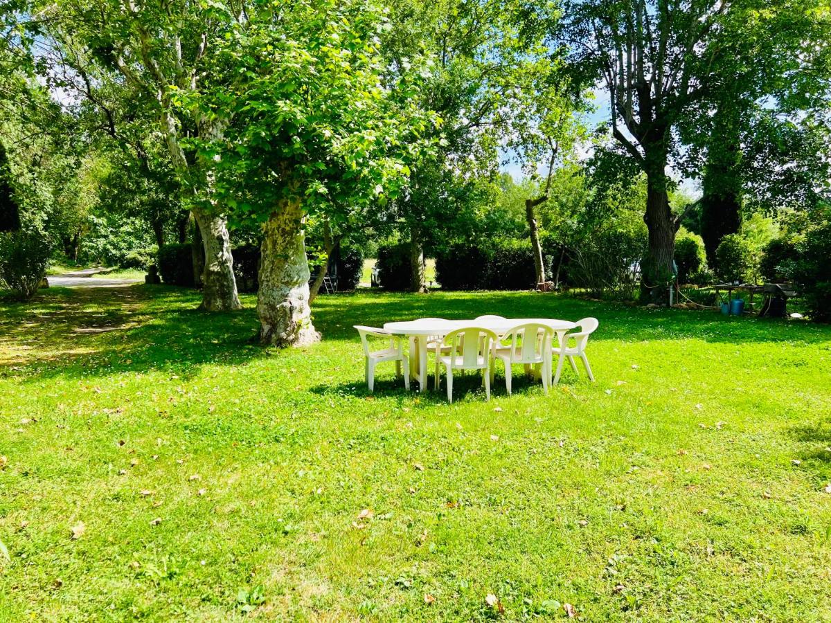 Le Moun Mazet gîte rural 3 étoiles, CLIM, Nature, 6 personnes - B&B Miramas