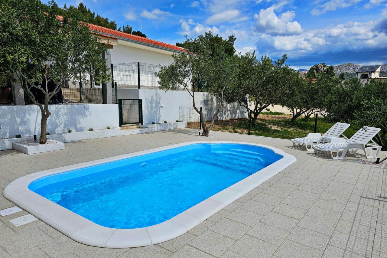 B&B Salona - Holiday House Olive - Bed and Breakfast Salona