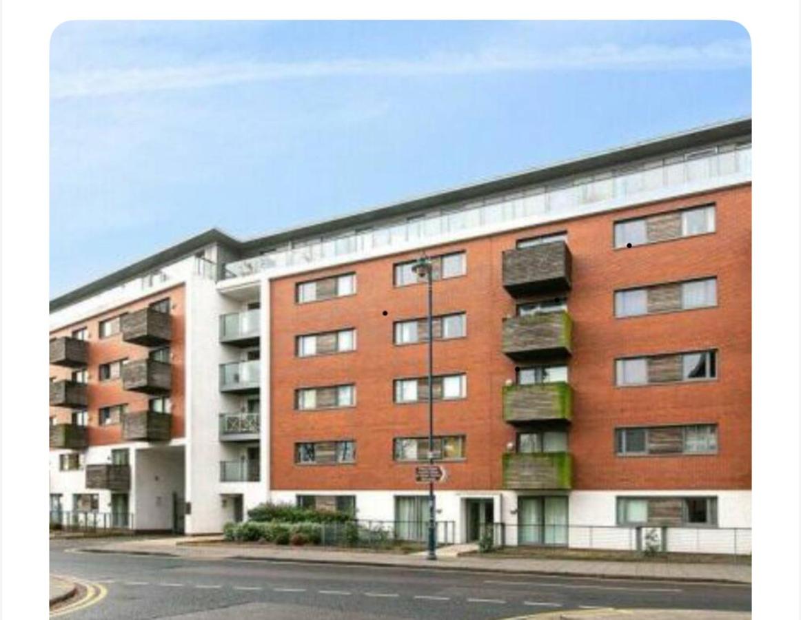1 Bed Apartment very near to mailbox and broad street and New street station - B&B Birmingham