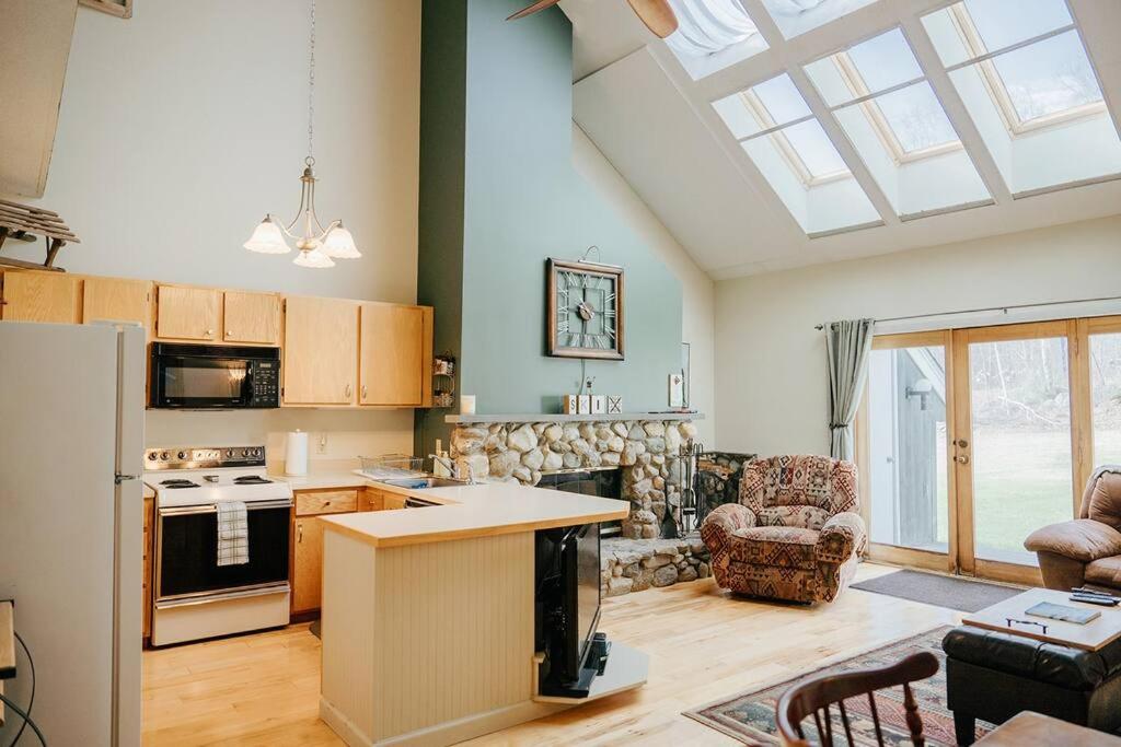 NEW! Townhouse - Tenney Mountain Resort - Ferienwohnung Plymouth