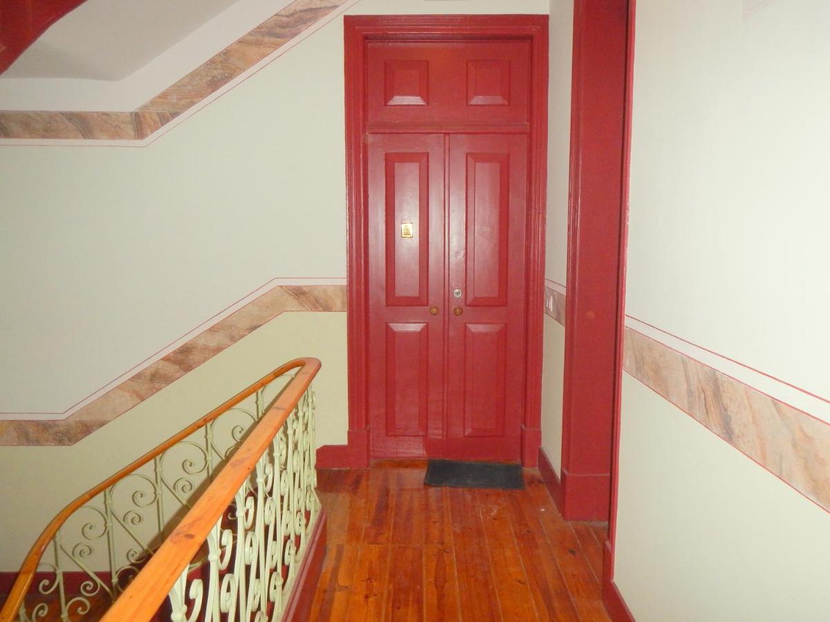 Estrela Charming Rooms by HOST-POINT - B&B Lisbona