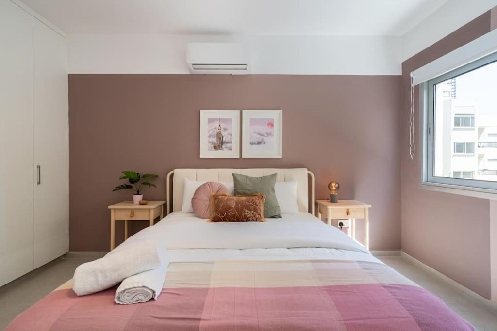 Cloudwalk 1- Bedroom Apartment in Larnaca - B&B Larnaka