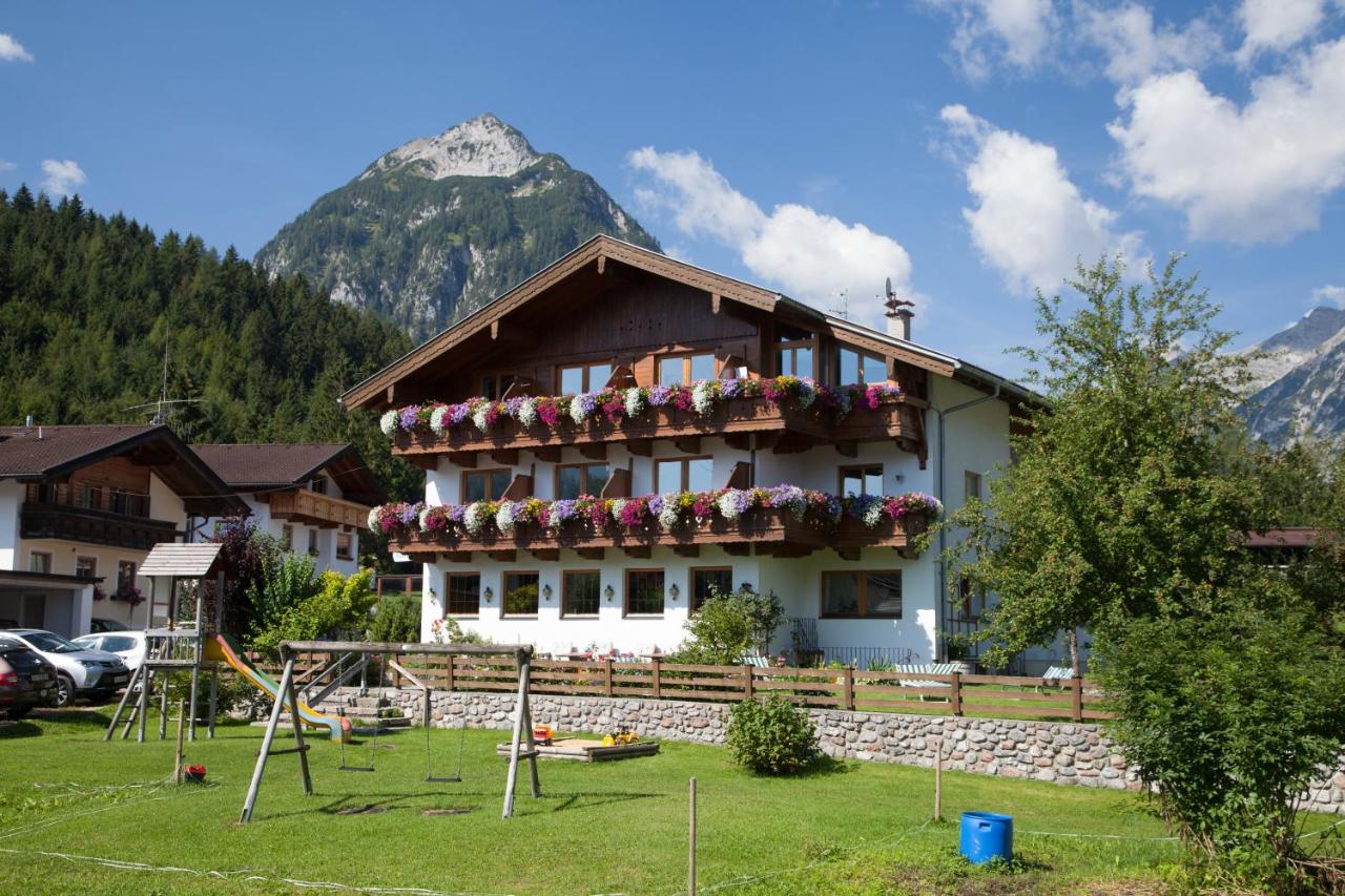 B&B Pertisau - Gasthaus-Pension Golfvilla - Bed and Breakfast Pertisau